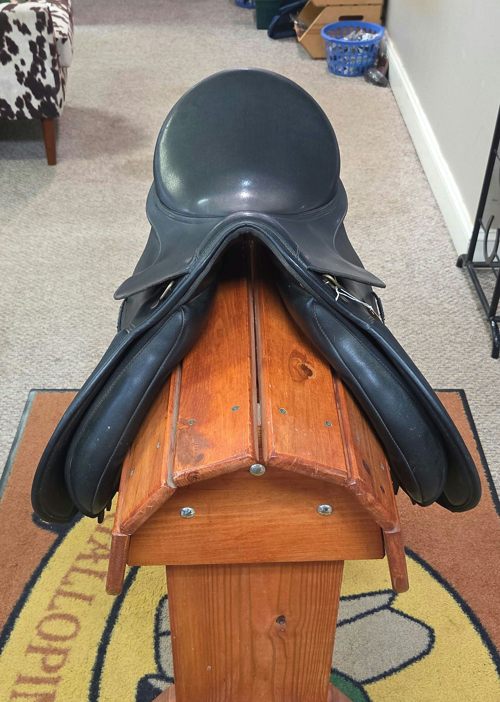 Thumbnail: 17" Wintec AP English Saddle