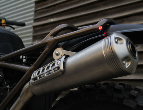 BMW K75 K100 K1100 K75RT K75S K100LT K100RS AKRAPOVIC FLAT TRACKER ACERBIS KOSO LED CAFE RACER BMW MOTORRAD OFFROAD LINK PIPE BESPOKE SUBFRAME