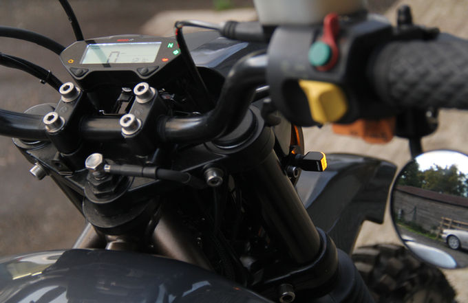 BMW SCRAMBLER TRACKER