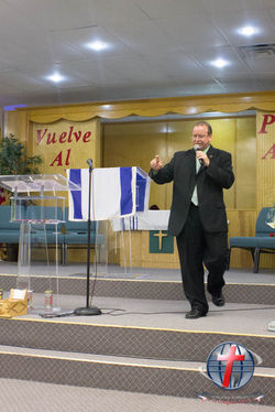 Servicio Evangelistico 2014-02-23-50.jpg