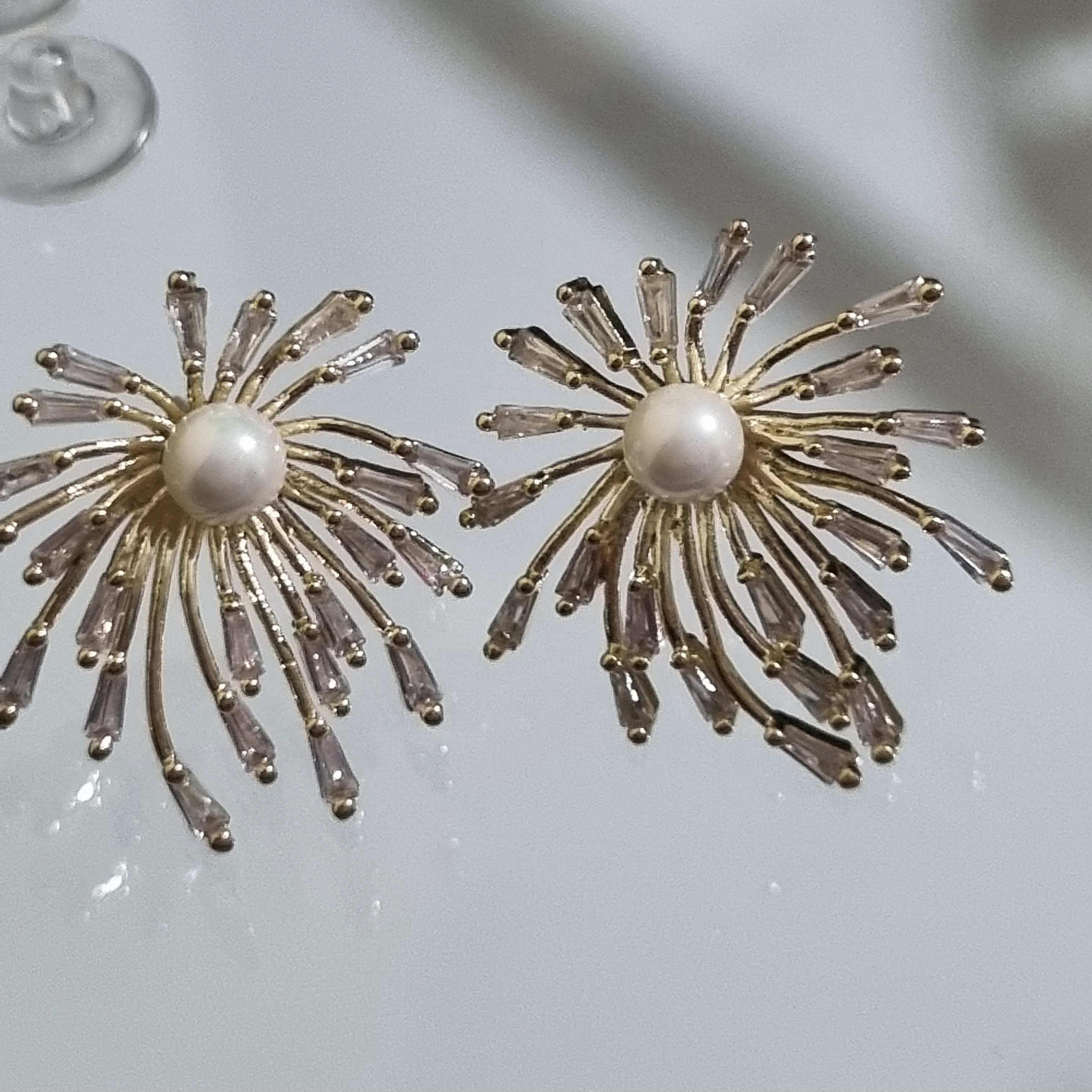 Earrings White pearl gold-plated 14ct