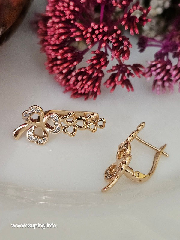 Thumbnail: Clover latch back earrings in 18K Gold Colour displayed open