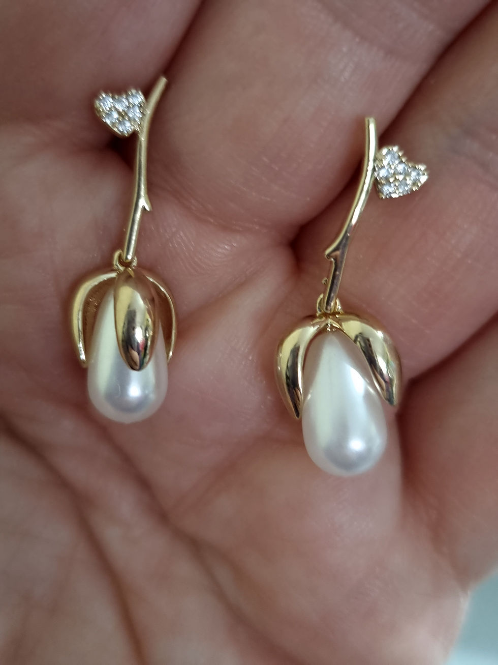 Thumbnail: 18ct gold colour pearl drop earrings with artificial pearl on a white background – XUPING.UK.