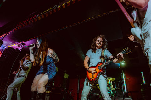 Ilona Mahieu Ribcage Release Show