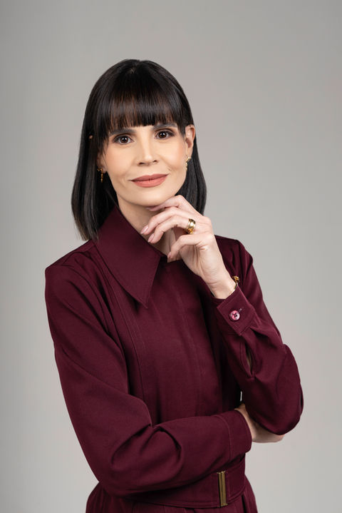 Fabrícia Abrão - Medicina Capilar e Transplantes Capilares. Nanofat. Medicina Regenerativa. Sobrancelhas.