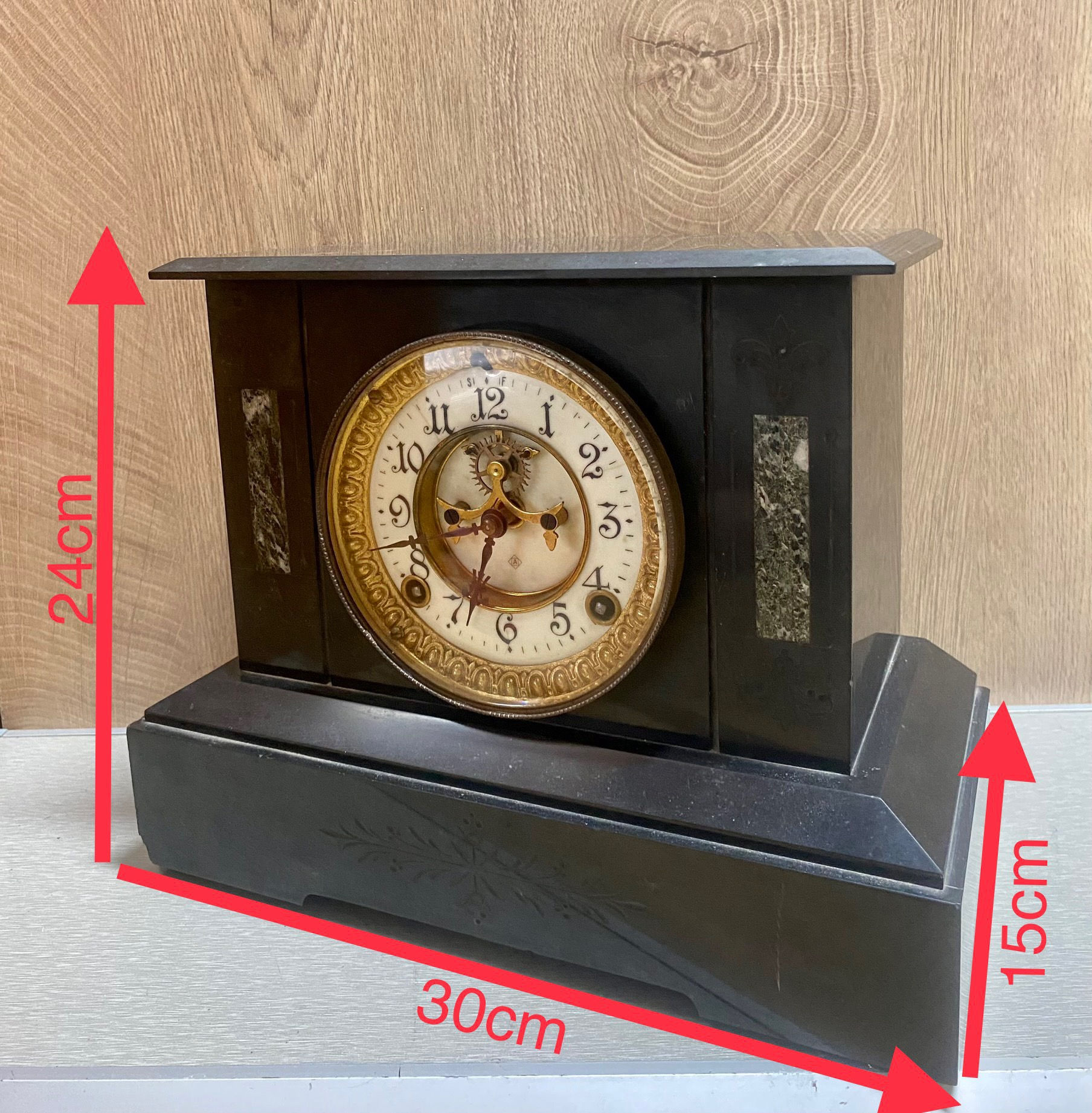 ĐỒNG HỒ ĐỂ BÀN MẶT MEN - ĐÁ CẨM THẠCH NGUYÊN KHỐI 