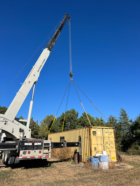 Boomer Crane Service lifting shipping container