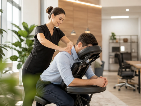 Massage sur chaise en entreprise à Montréal : améliorez le bien-être au travail