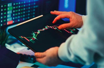 Stratégie d’investissement : pourquoi les marchés rappellent l’importance de la diversification