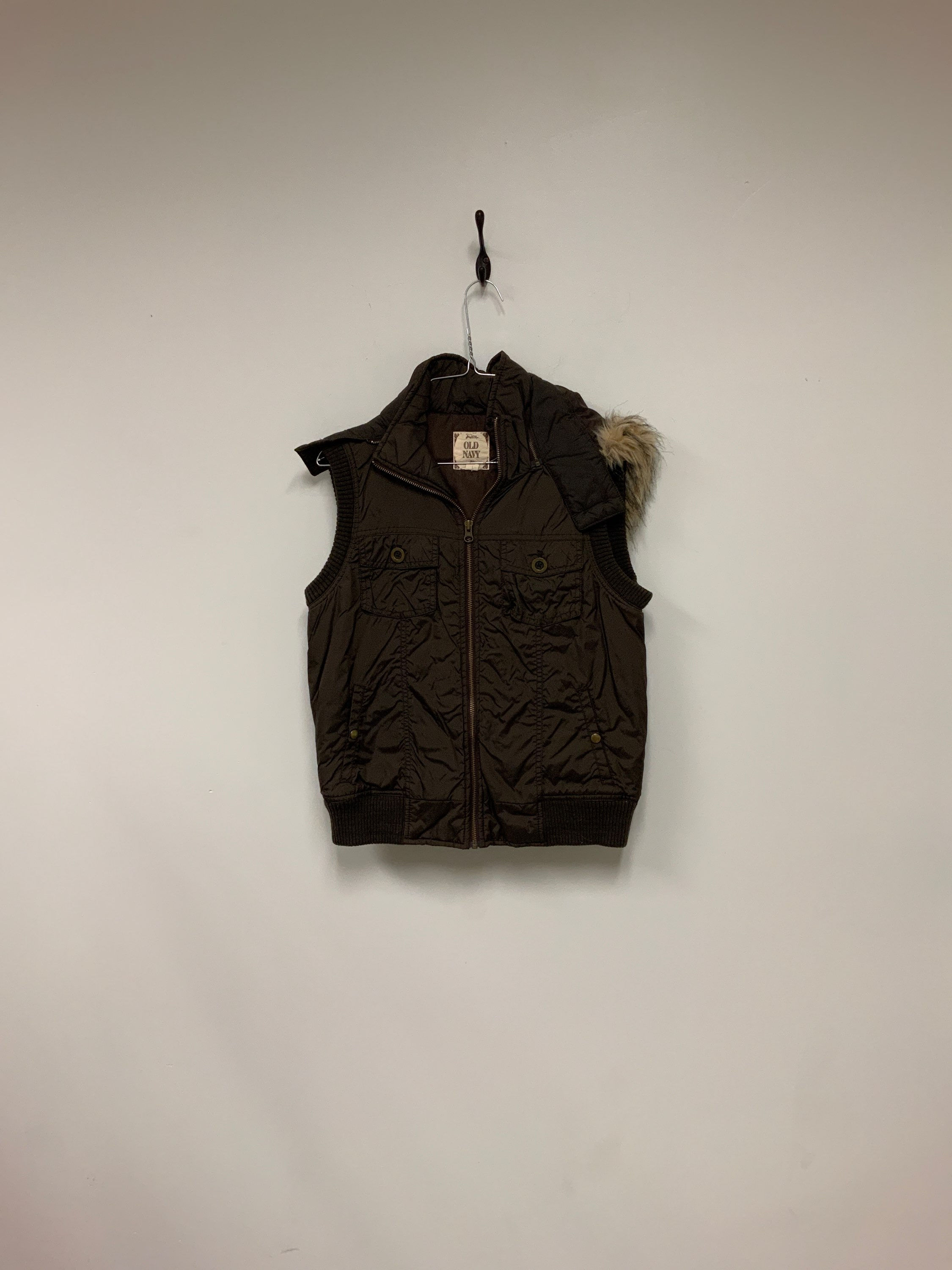 Youth Girls Vest Size (M)