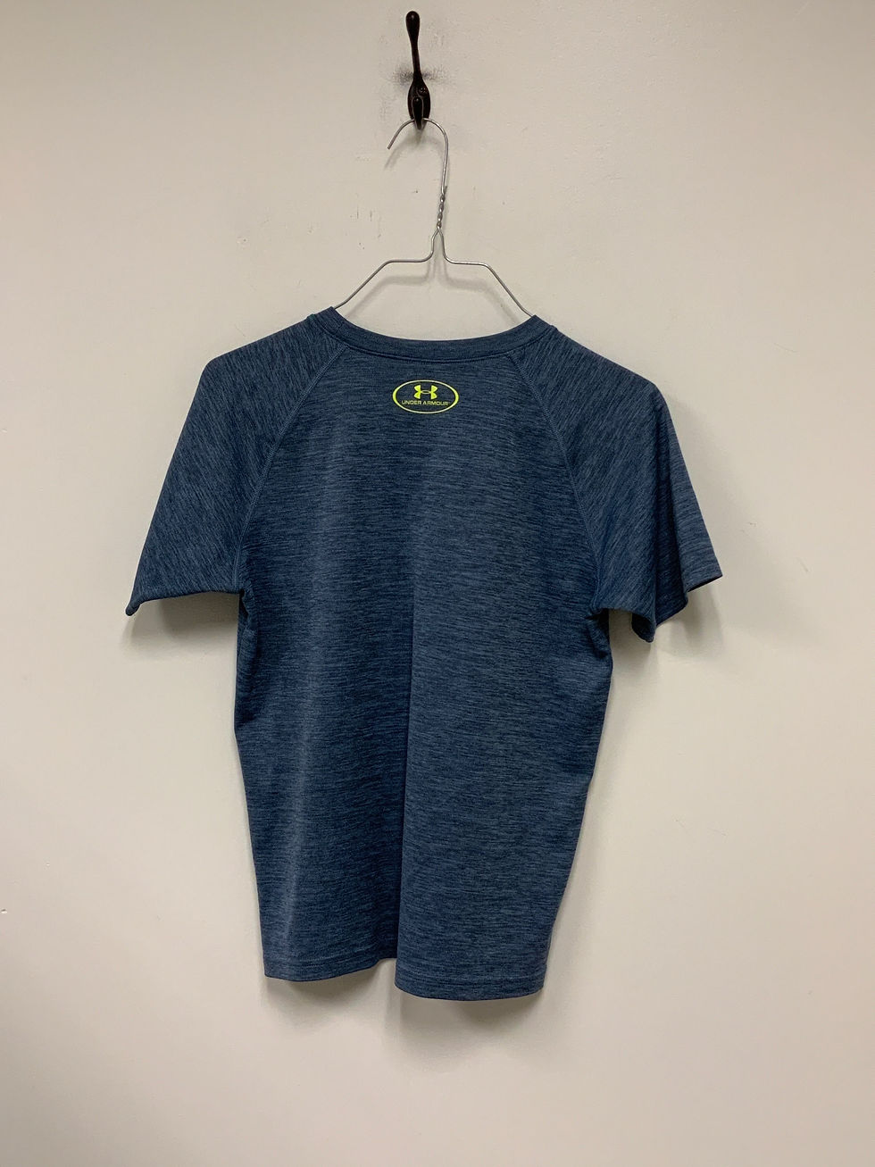 Thumbnail: Youth Boys Short Sleeve Shirt - Size L