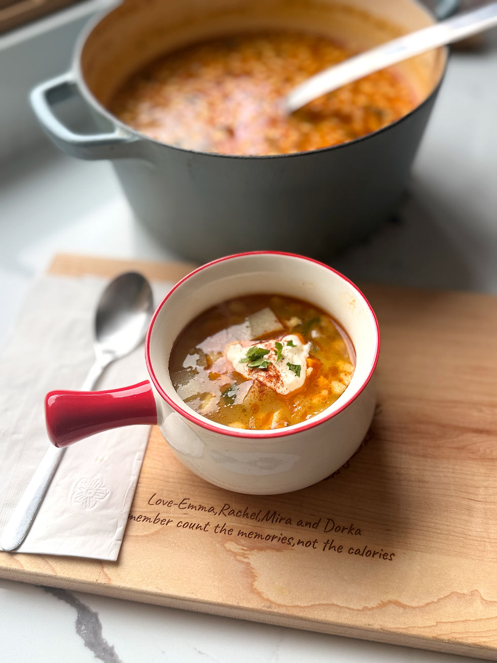 Hungarian kohlrabi soup with homemade csipetke, carrots, root vegetables and fresh parsley