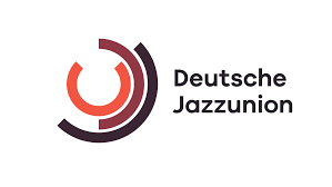 Seit 50 Jahren versteht sich die Deutsche Jazzunion (ehem. Union Deutscher Jazzmusiker e.V.) als Sprachrohr der Jazzmusiker*innen in Deutschland. Im Jahre 1973 wurde sie im hessischen Marburg von renommierten Persönlichkeiten der Jazzszene gegründet. Seitdem tritt sie für die Belange von Jazzmusiker*innen in Deutschland ein und hat sich nicht zuletzt kulturpolitisch als Ansprechpartnerin etabliert. Nach einer „Initiative für einen starken Jazz in Deutschland” mit rund 1.000 teilnehmenden Musiker*innen erfuhr die Deutsche Jazzunion Anfang 2012 eine grundlegende Neustrukturierung und Stärkung.