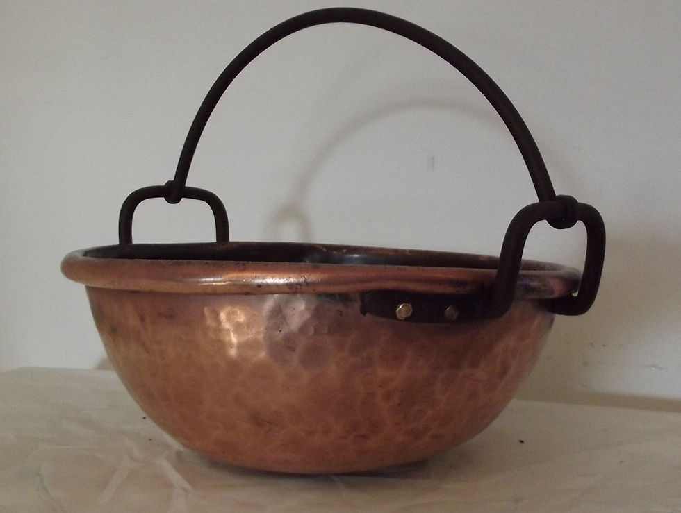 Miniature : Old copper hammered "cul de poule" confiturier XIXth French dinanderie