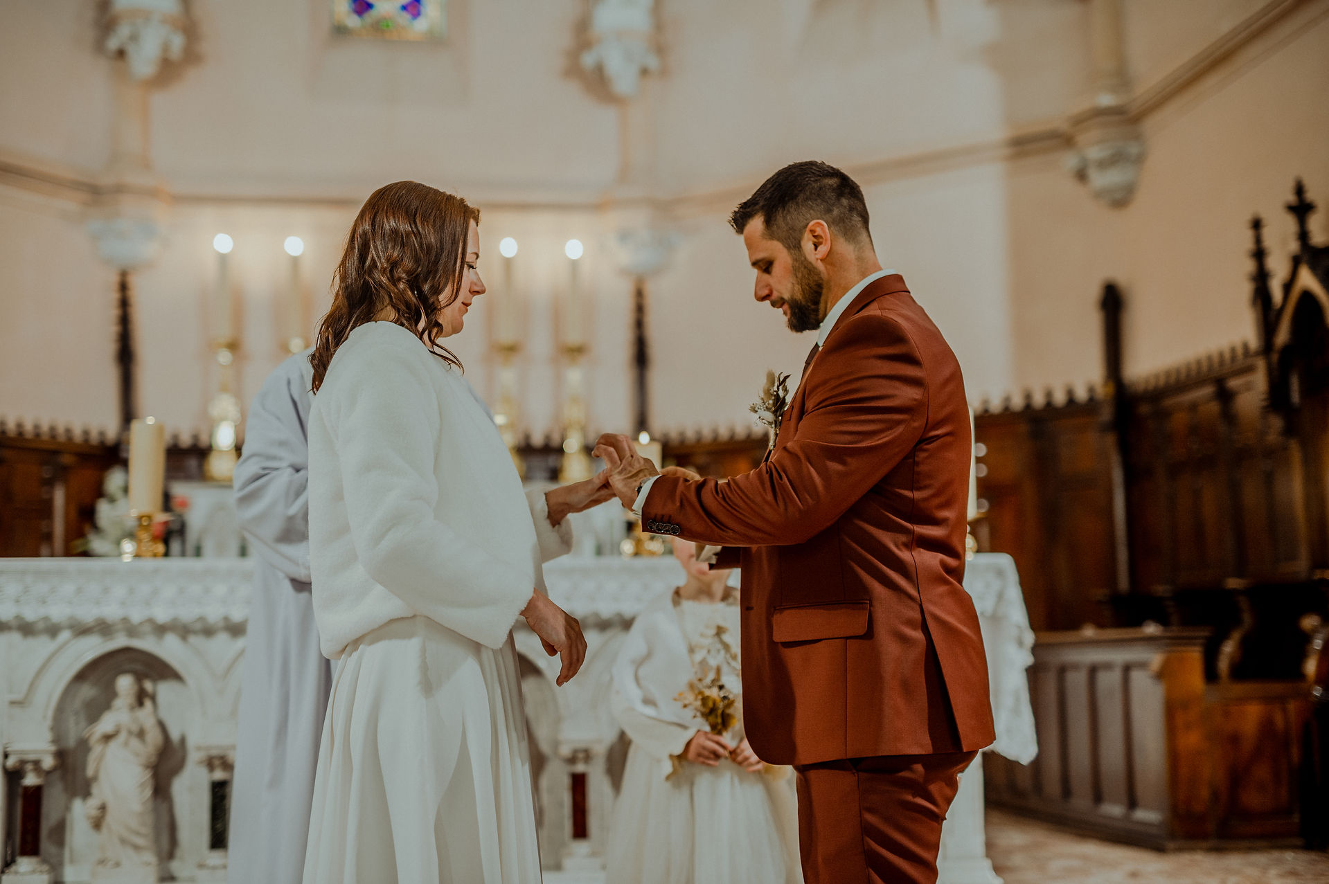 photographie de mariage, Eglise Olonzac Hérault, mariage Olonzac, mariage religieux, mariage et baptême, photographe aude, photographe de mariage aude, photographe de mariage carcassonne