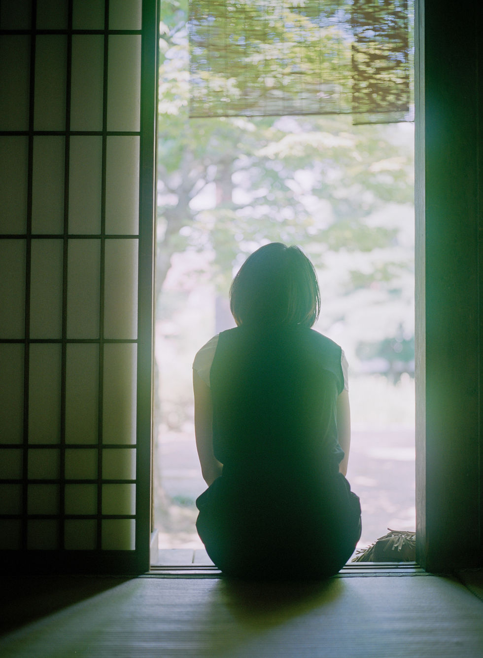 縁側に包まれるひと