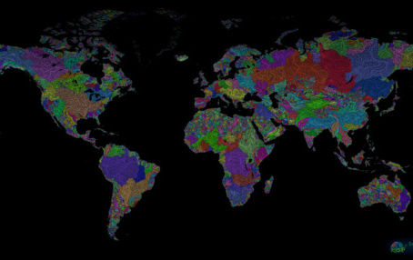 Водоразделы и водные пути, запечатленные на ярких цветных картах