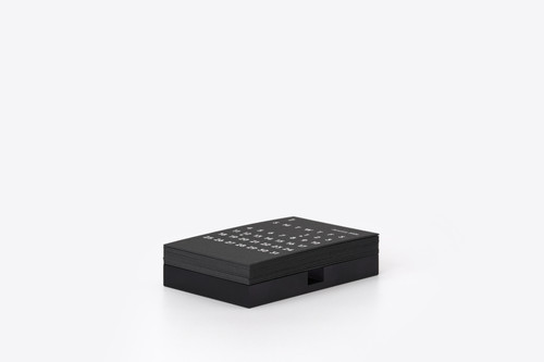 CLARA Desk Calendar 2026 Black｜卓上カレンダー | JACKAL