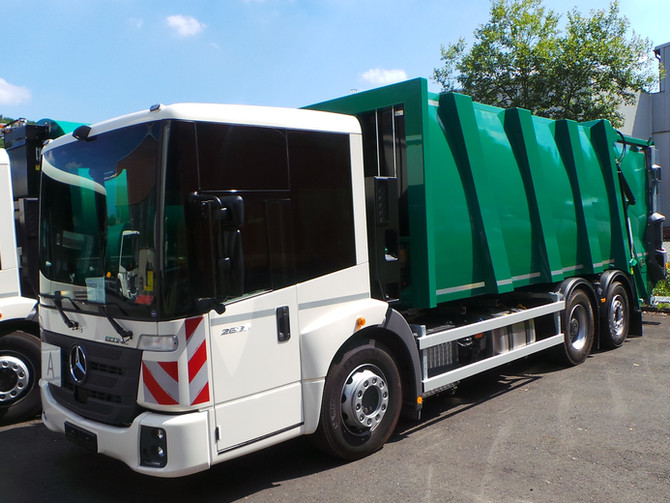 ASF nimmt neue neue rückfahr-gesicherte Müllwagen in Betrieb