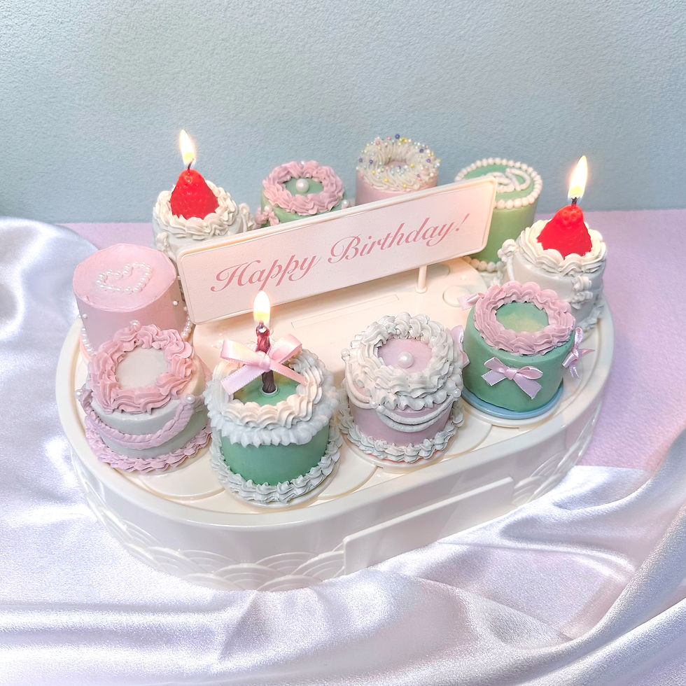 Vintage Micro-Cake Carousel