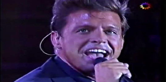 luis miguel argentina 1997.jpg