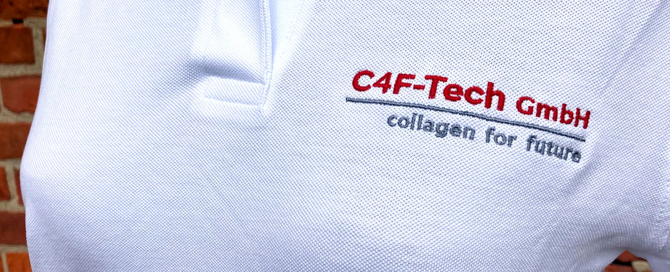 Gestickter Schriftzug