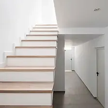 現代簡約風樓梯踏板與踏階專用磁磚工程 - 嘉禾建材