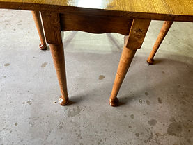 4th queen anne style drop leaf oak table