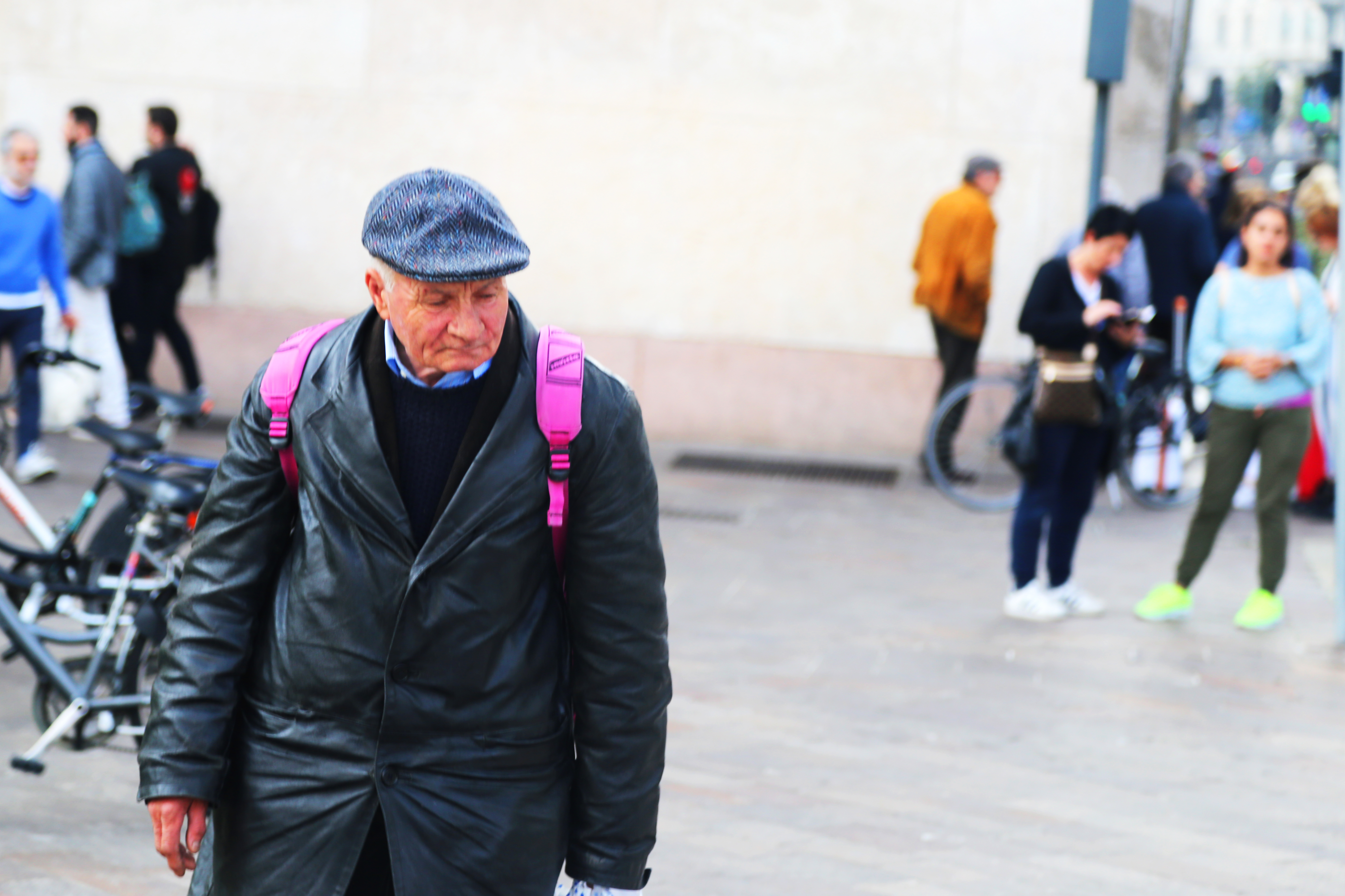 bag of his daughter