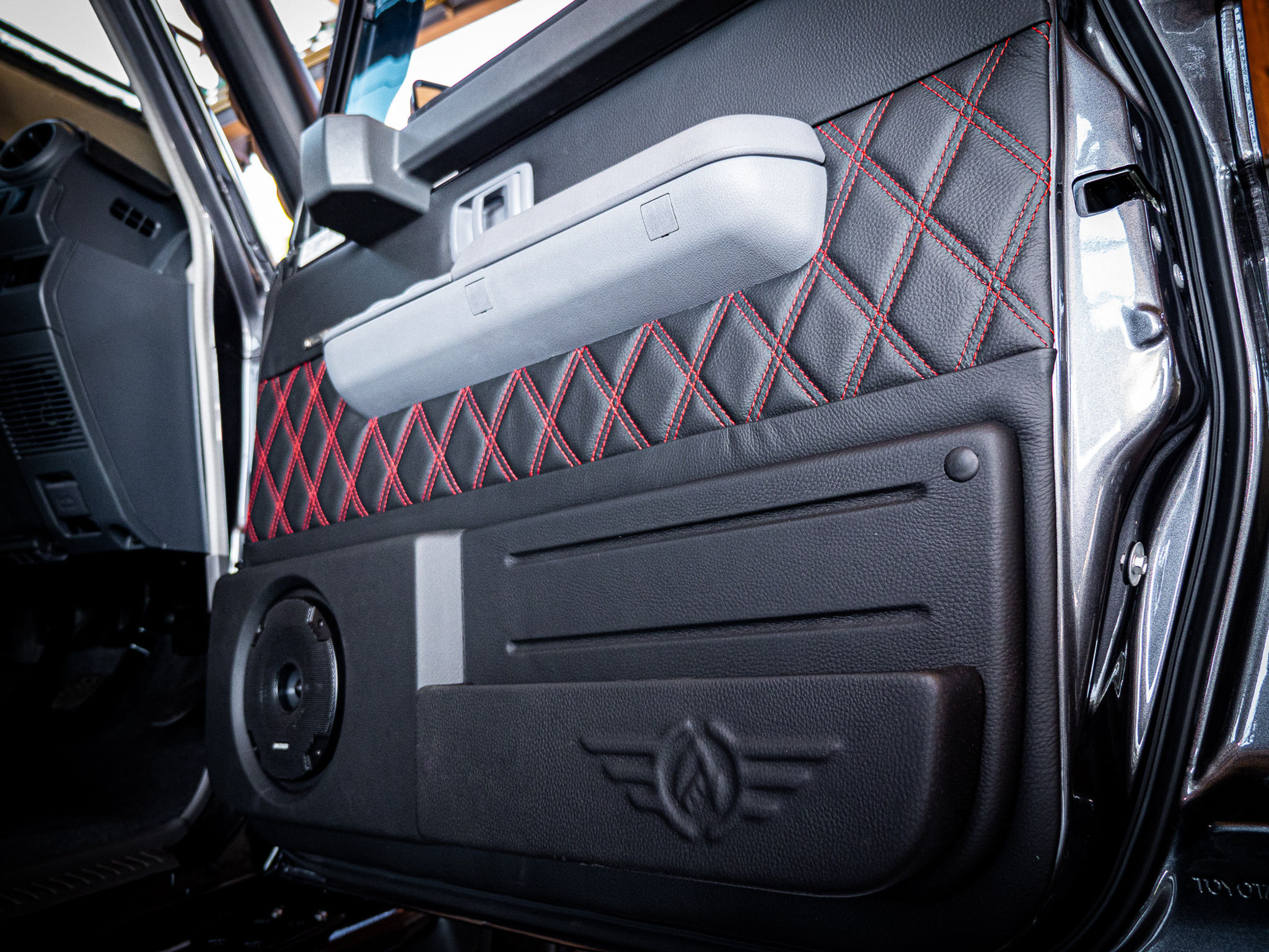 Land Cruiser Speaker Panels