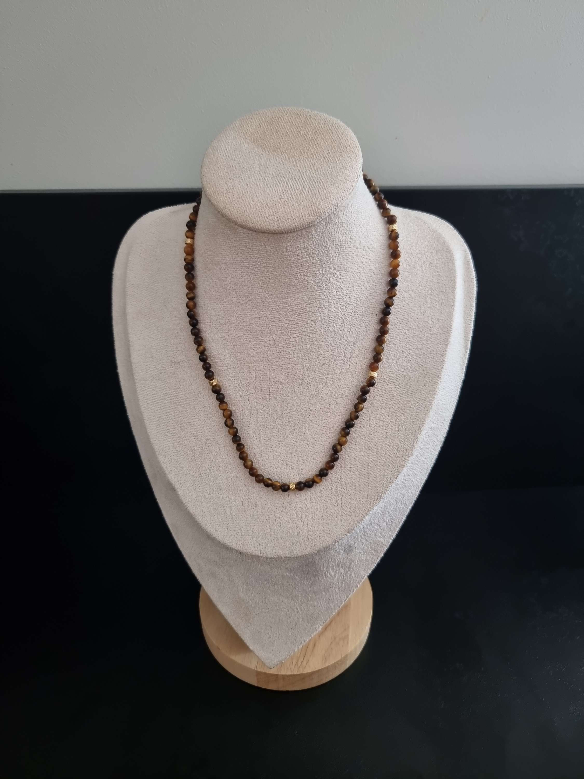 33 collier oeil de tigre 