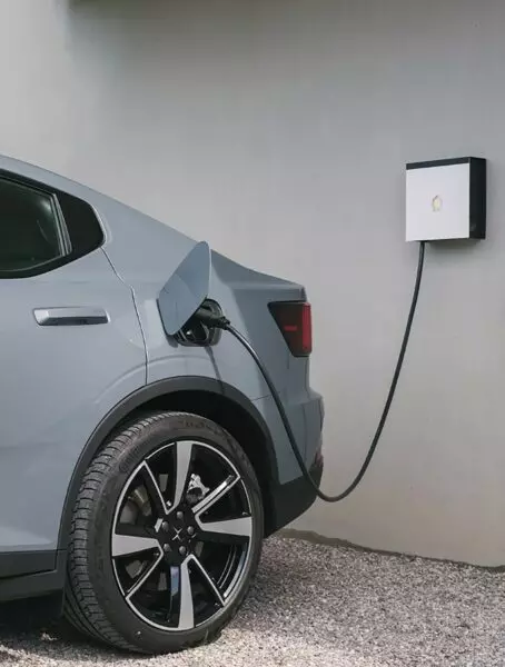 foto EV met auto.webp