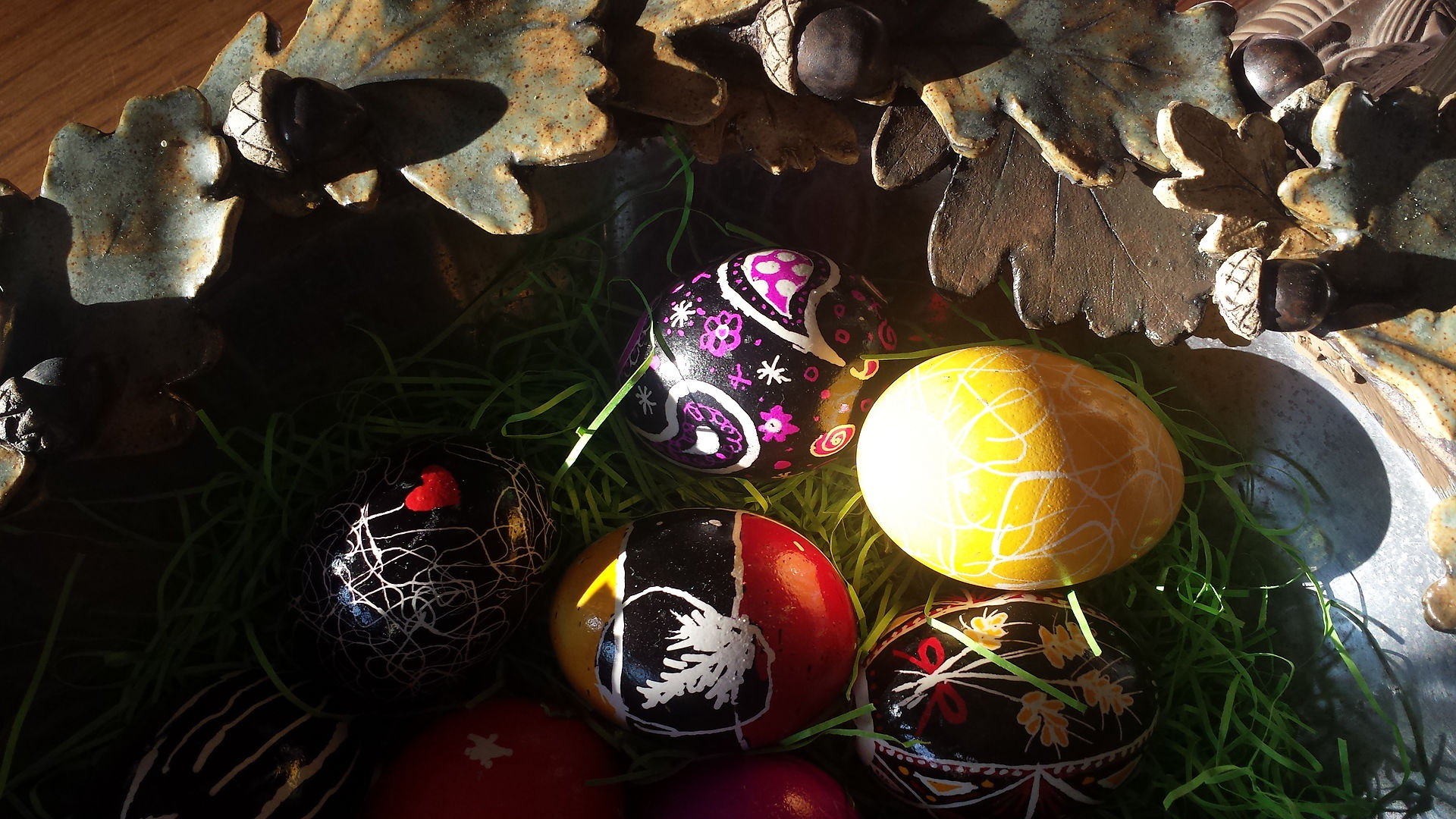 Oak Leaf Bowl with Easter Eggs