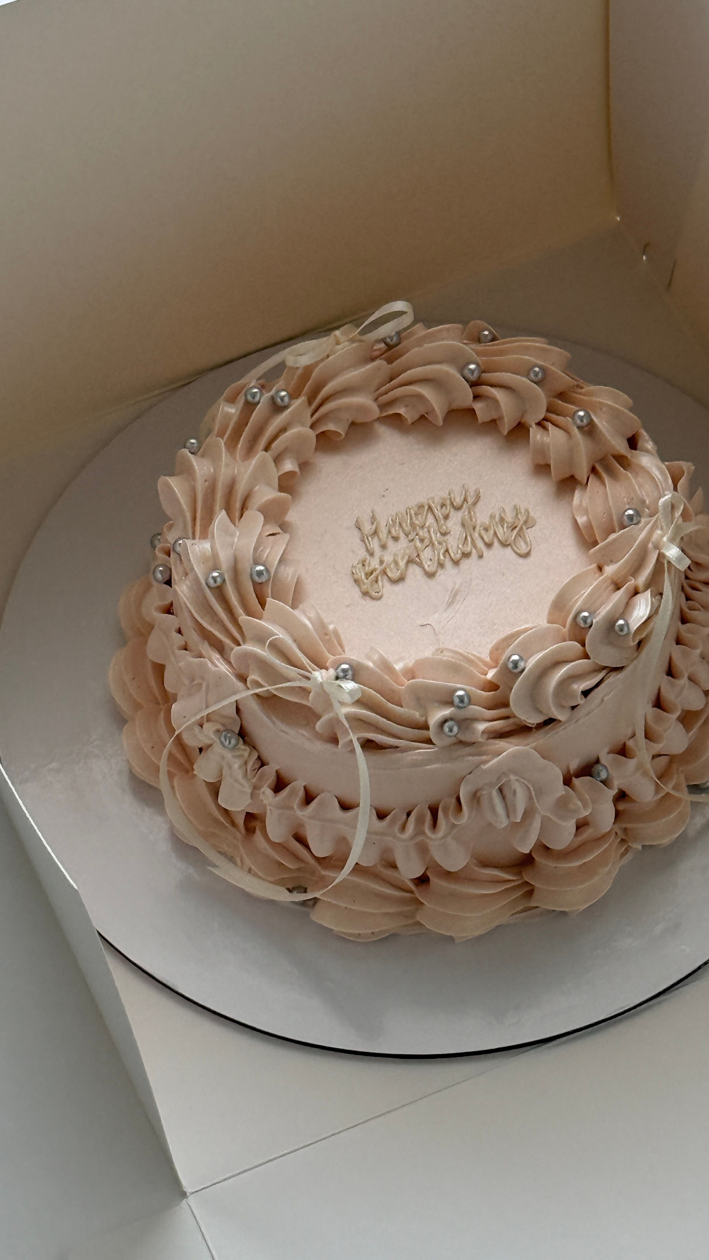 Lambeth style cake