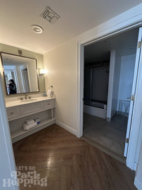 Bathroom in 3 bedroom grand villa at Disney's Saratoga Springs