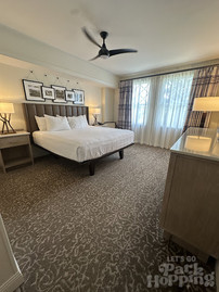 King bedroom in 3 bedroom grand villa at Disney's Saratoga Springs
