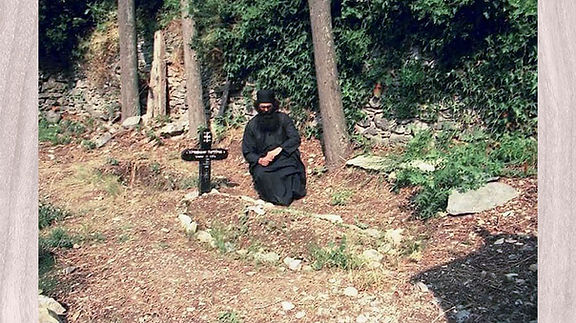 The-tomb-of-the-Venerable-Porphyrios.jpg