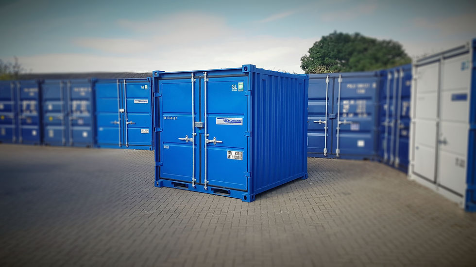 8ft Container exterior