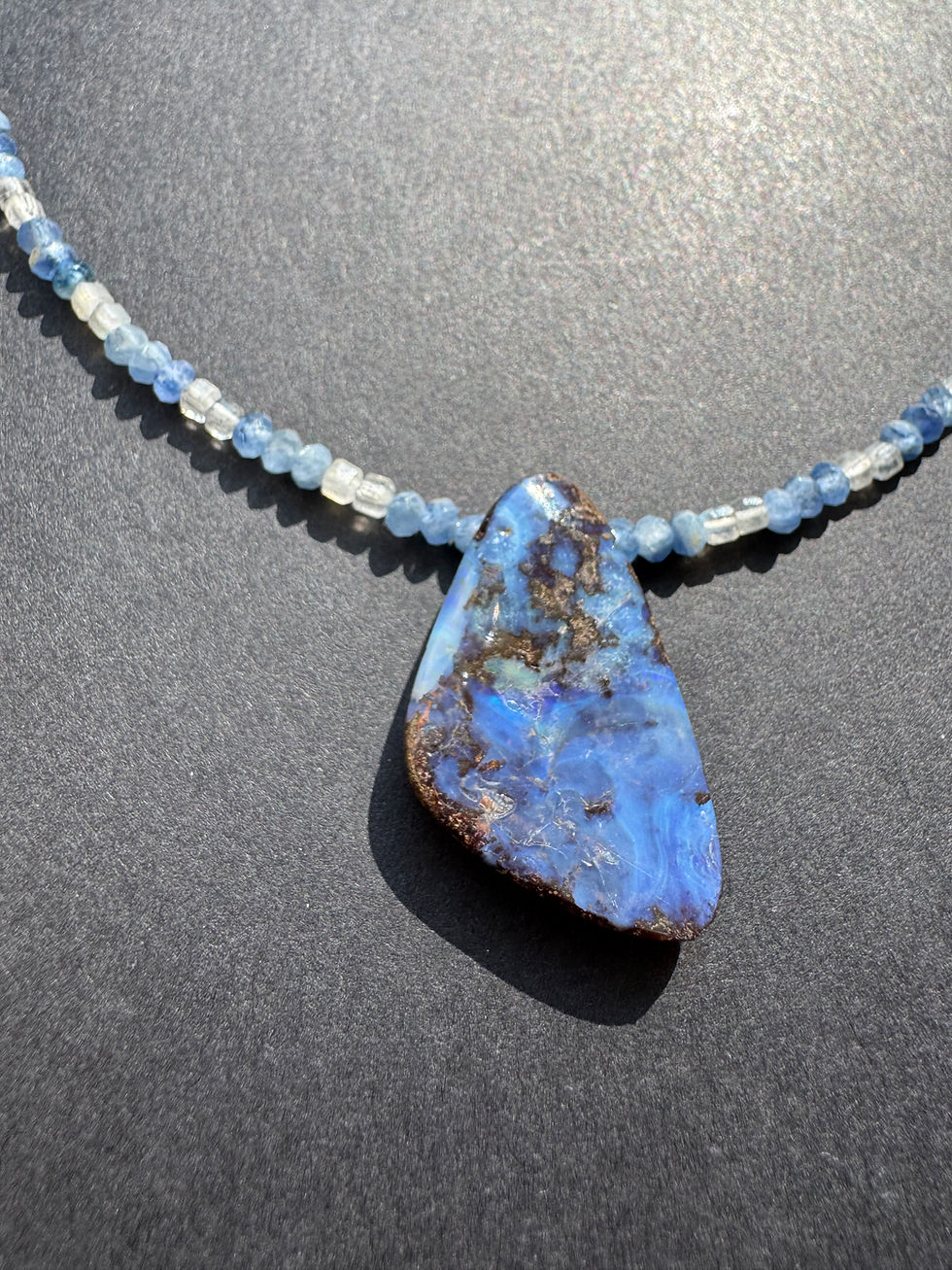 Miniature : Collier Opale Boulder, cyanite et labradorite