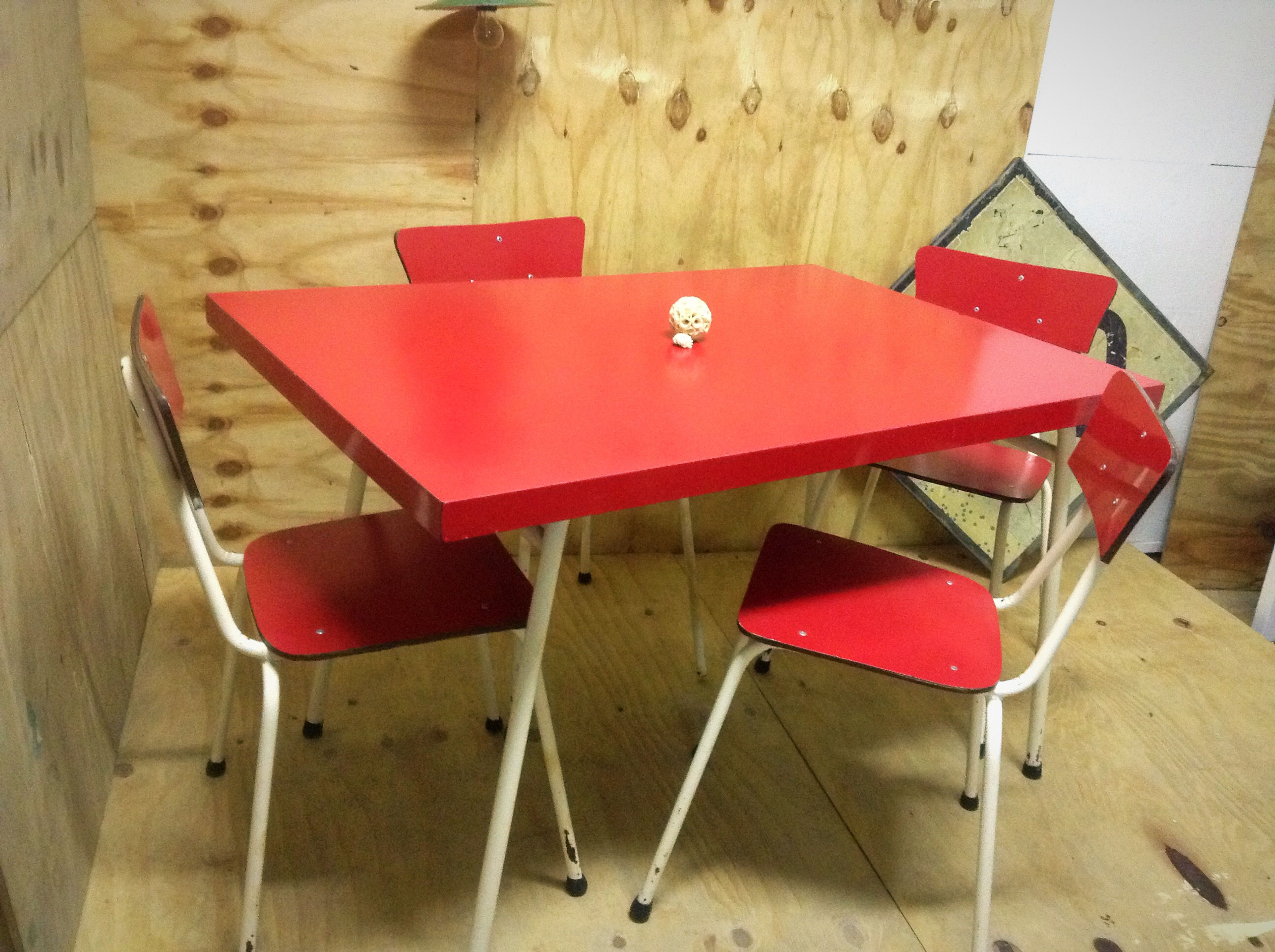 Conjunto de Mesa + Cadeiras - Fórmica