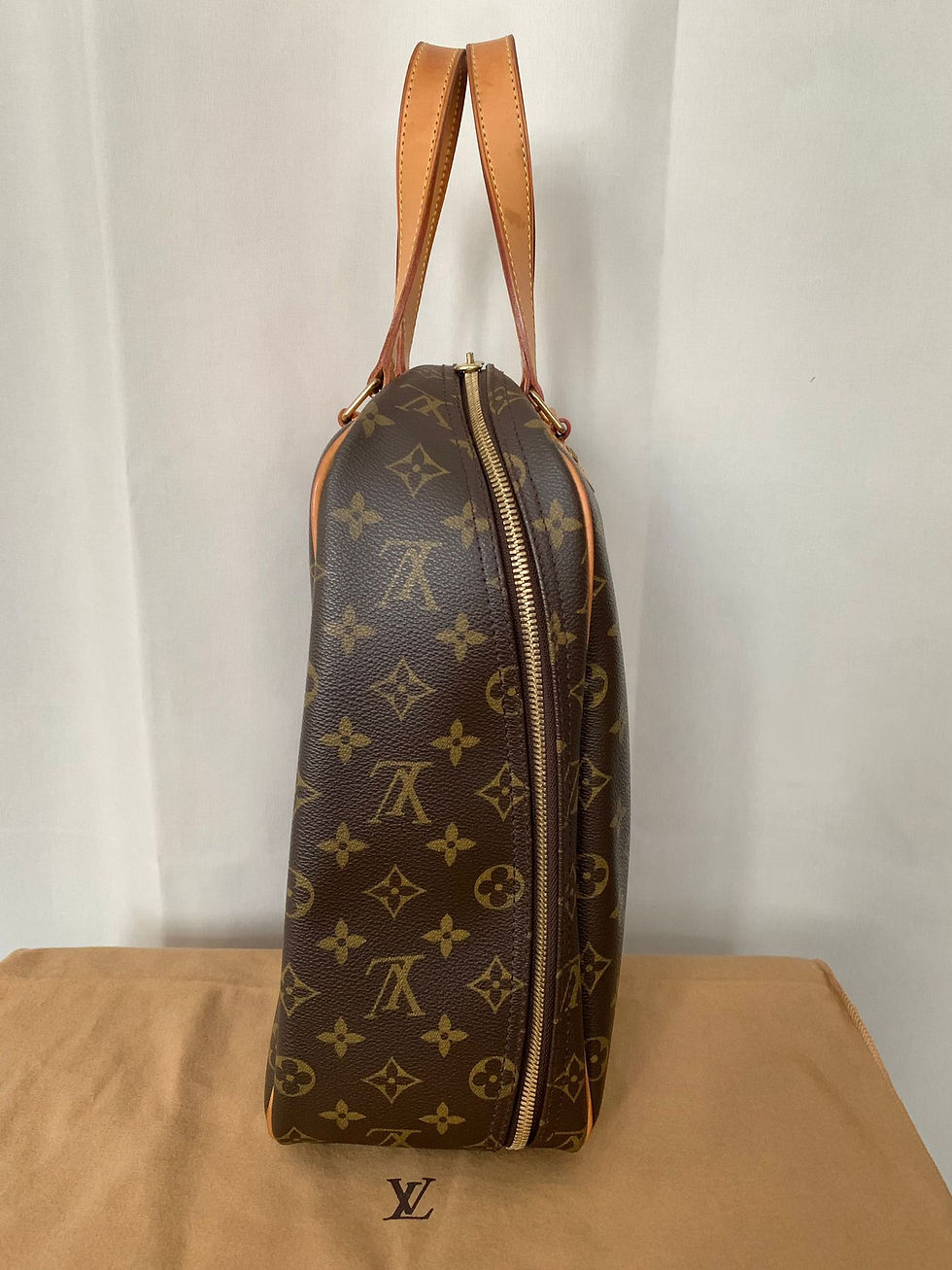 Thumbnail: LV Excursion Travel bag monogram canvas
