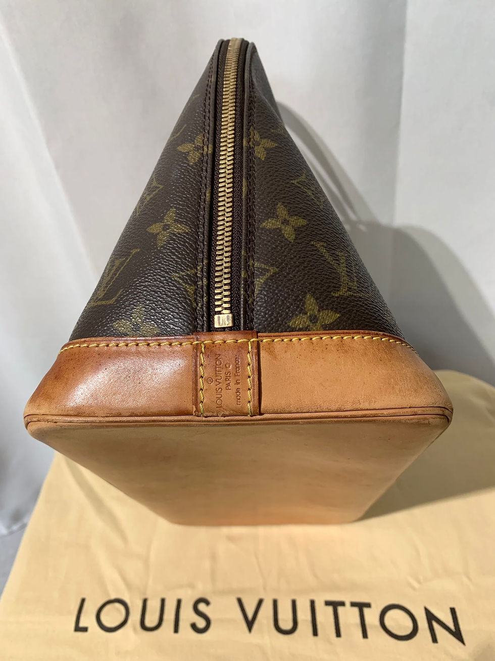 Thumbnail: LV Alma GM monogram canvas bag