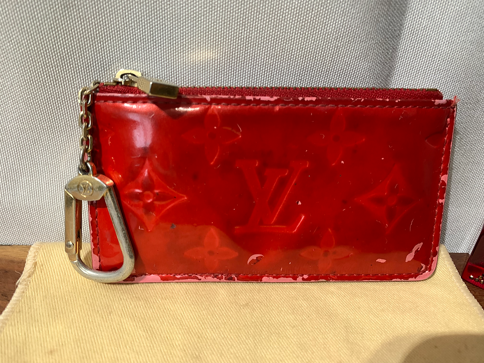 Thumbnail: Set: LV hair cubes + patent leather coins bag