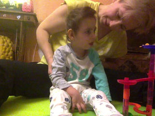 Поза сидя с вытянутыми ногами