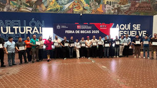 Universidad Lux presente en la Feria de Becas del Gobierno de Monterrey