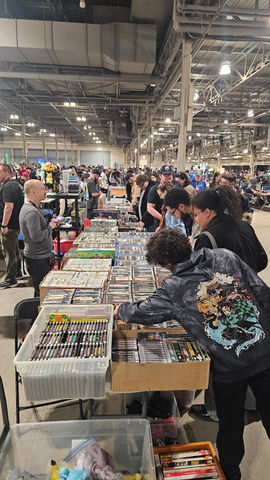 600+ EXHIBITOR TABLES
