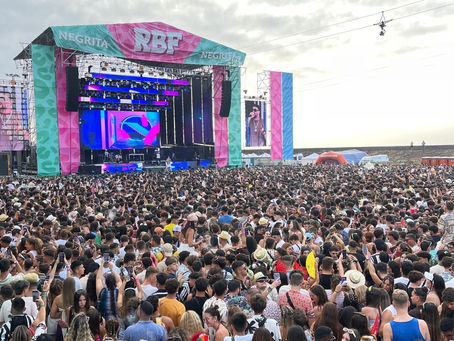 Cook Music Fest pone a saltar a diez mil jóvenes con los mejores ritmos urbanos del mundo