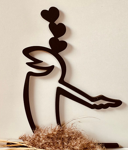 Lasercut verliebtes Strichmännchen mit Herzen über dem Kopf