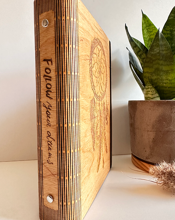 Miniaturbild: Notizbuch aus Holz, flexibler Buchrücken, DIN A5, Motiv Traumfänger