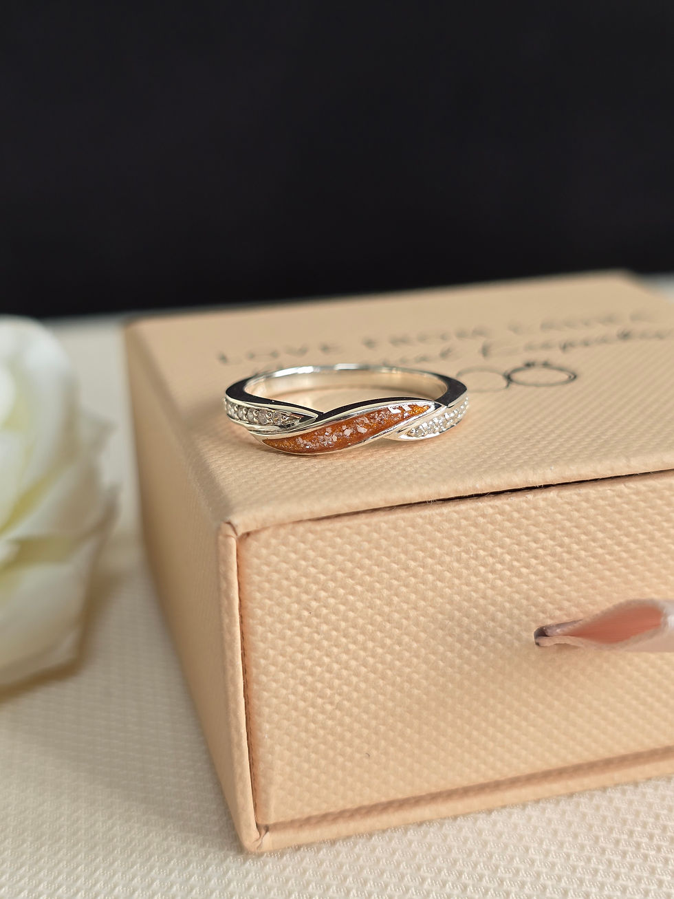 Thumbnail: The Entwine - memorial ashes ring